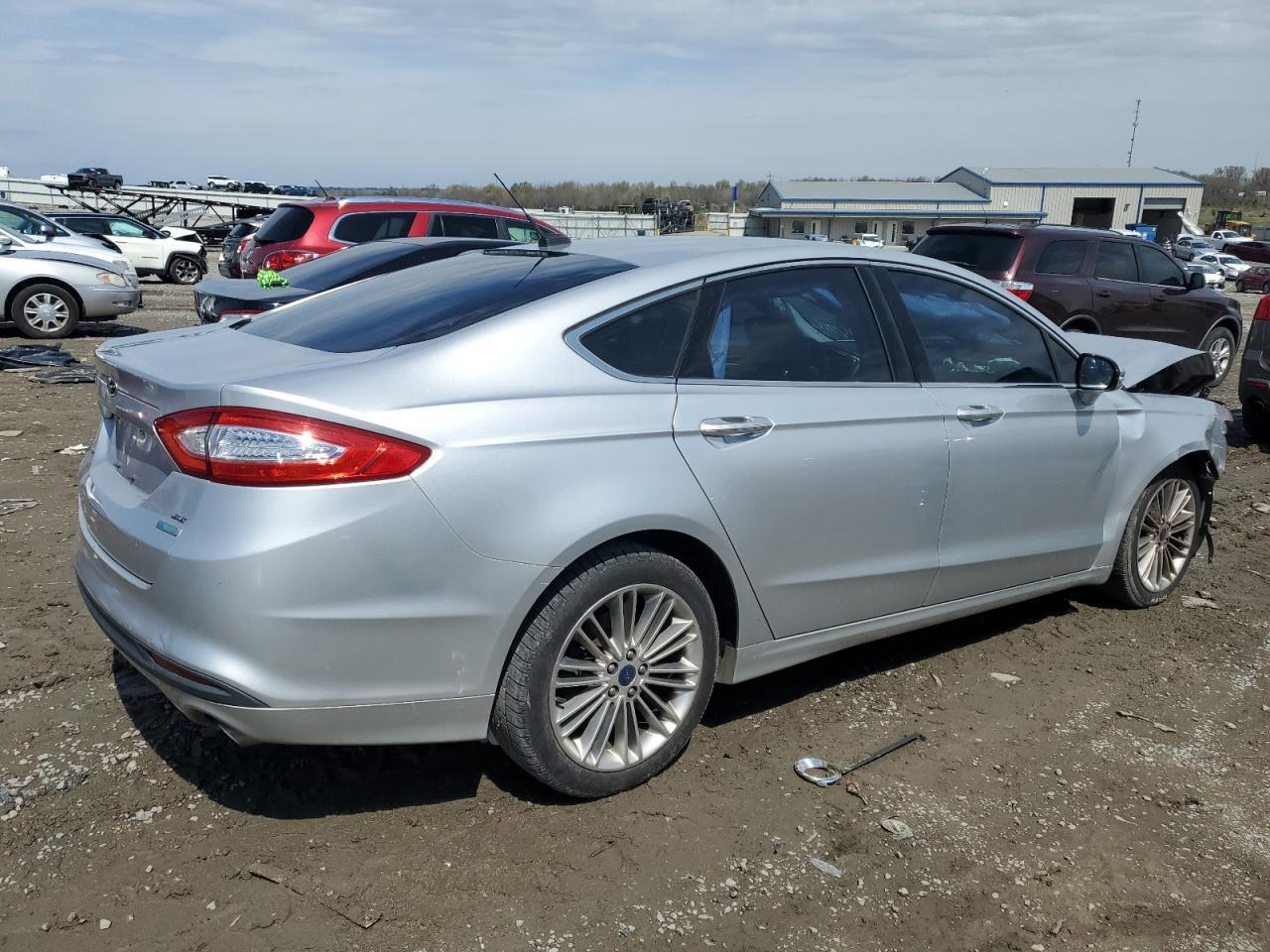 2014 FORD FUSION SE - Image 3