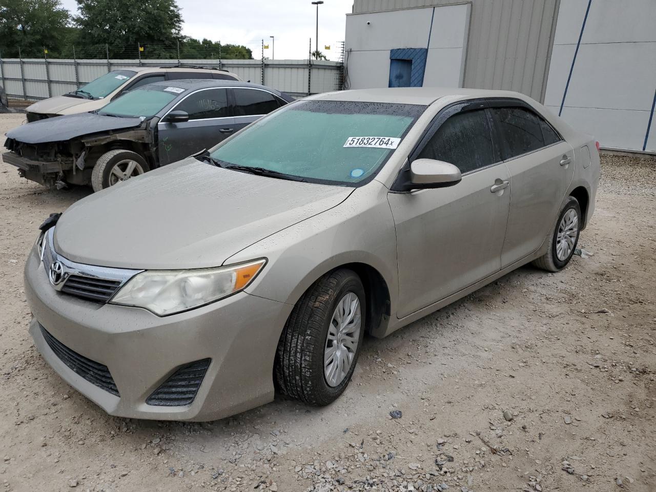 2014 TOYOTA CAMRY L