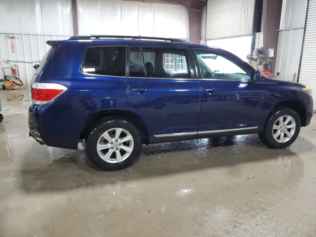 2011 TOYOTA HIGHLANDER - Фото 3