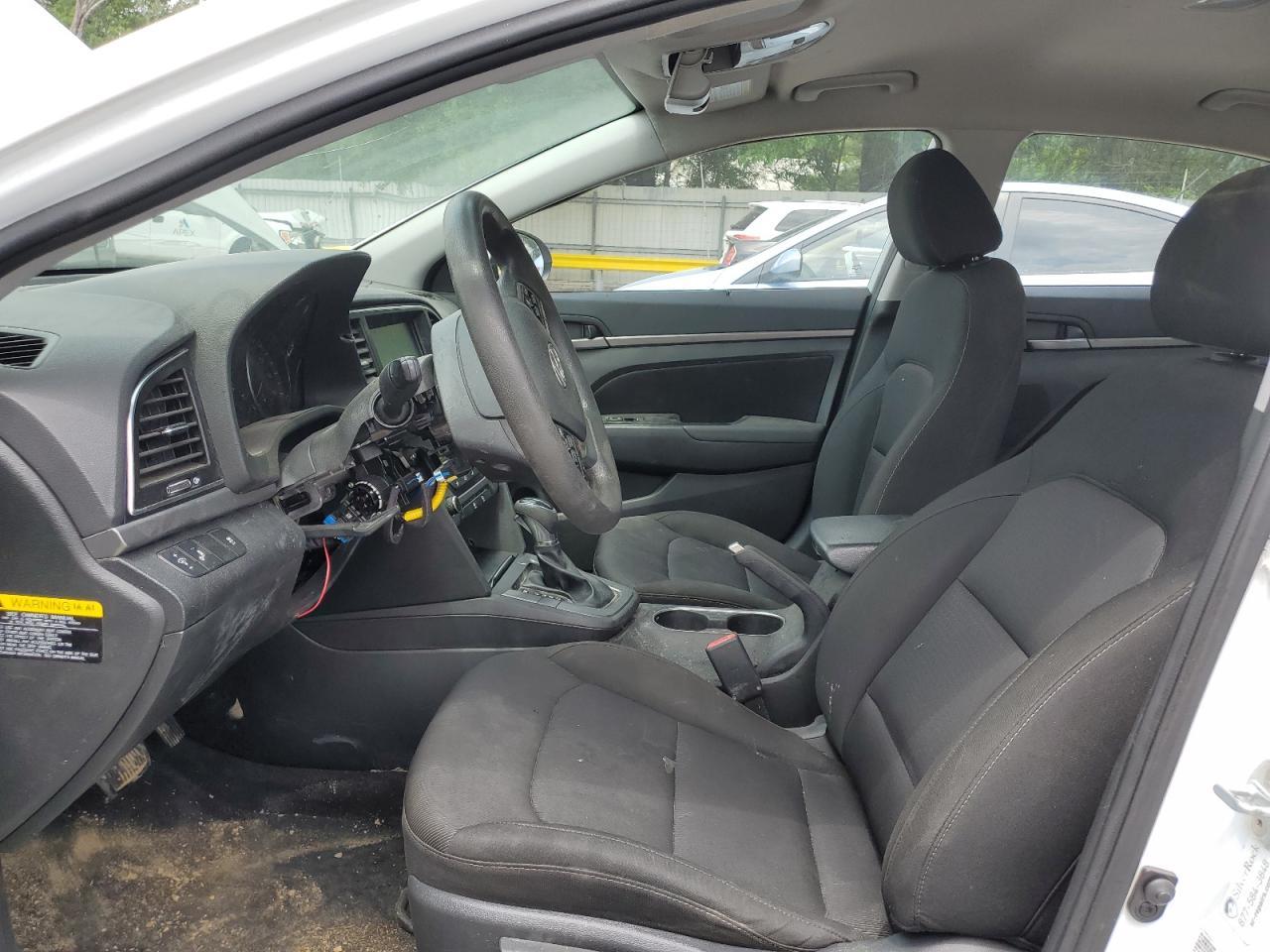 2018 HYUNDAI ELANTRA SE - Image 7