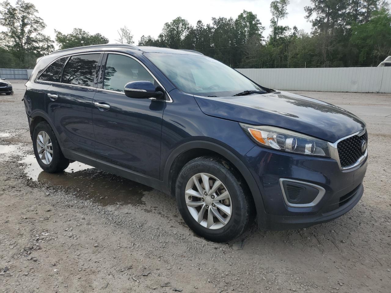 2016 KIA SORENTO LX - Image 4