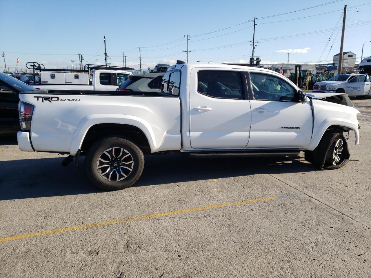 2023 TOYOTA TACOMA DOU - Фото 3