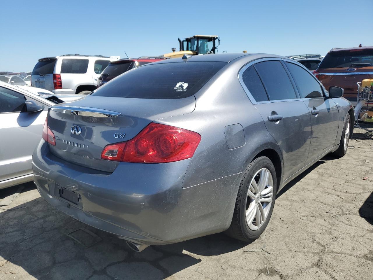 2012 INFINITI G37 BASE - Image 3