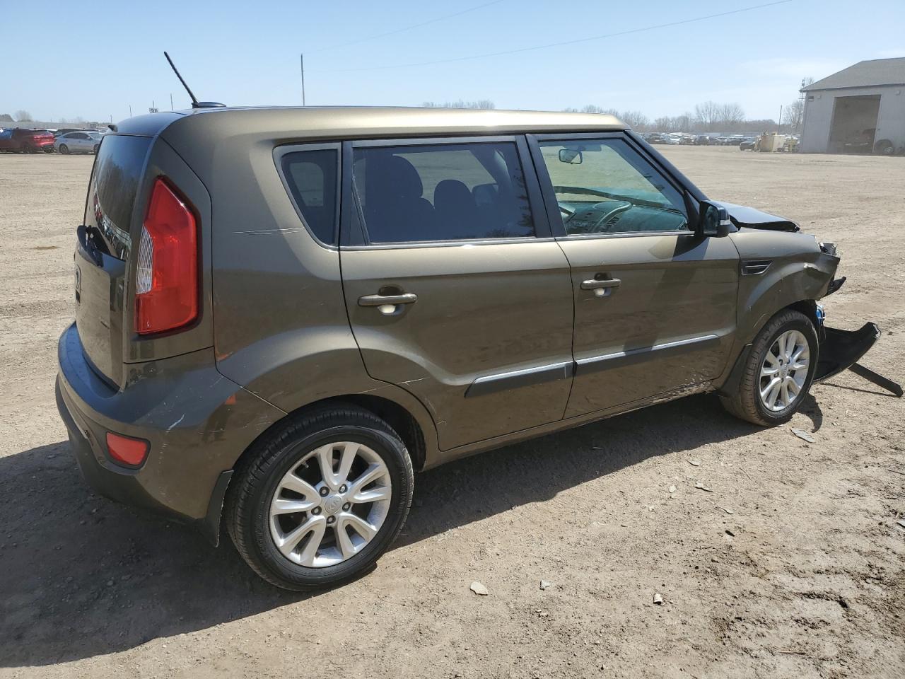 2013 KIA SOUL + - Image 3