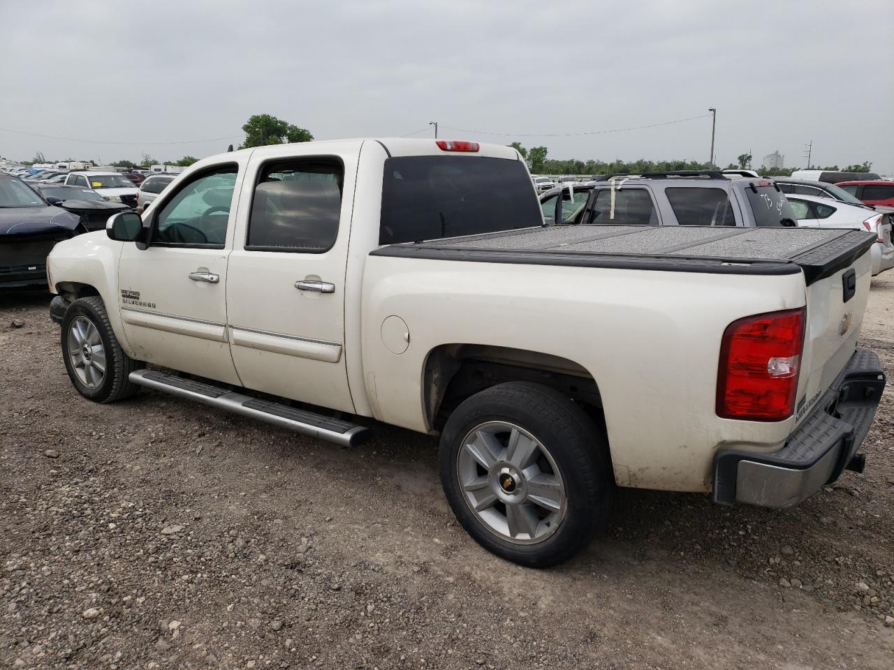 2013 CHEVROLET SILVERADO - Фото 2