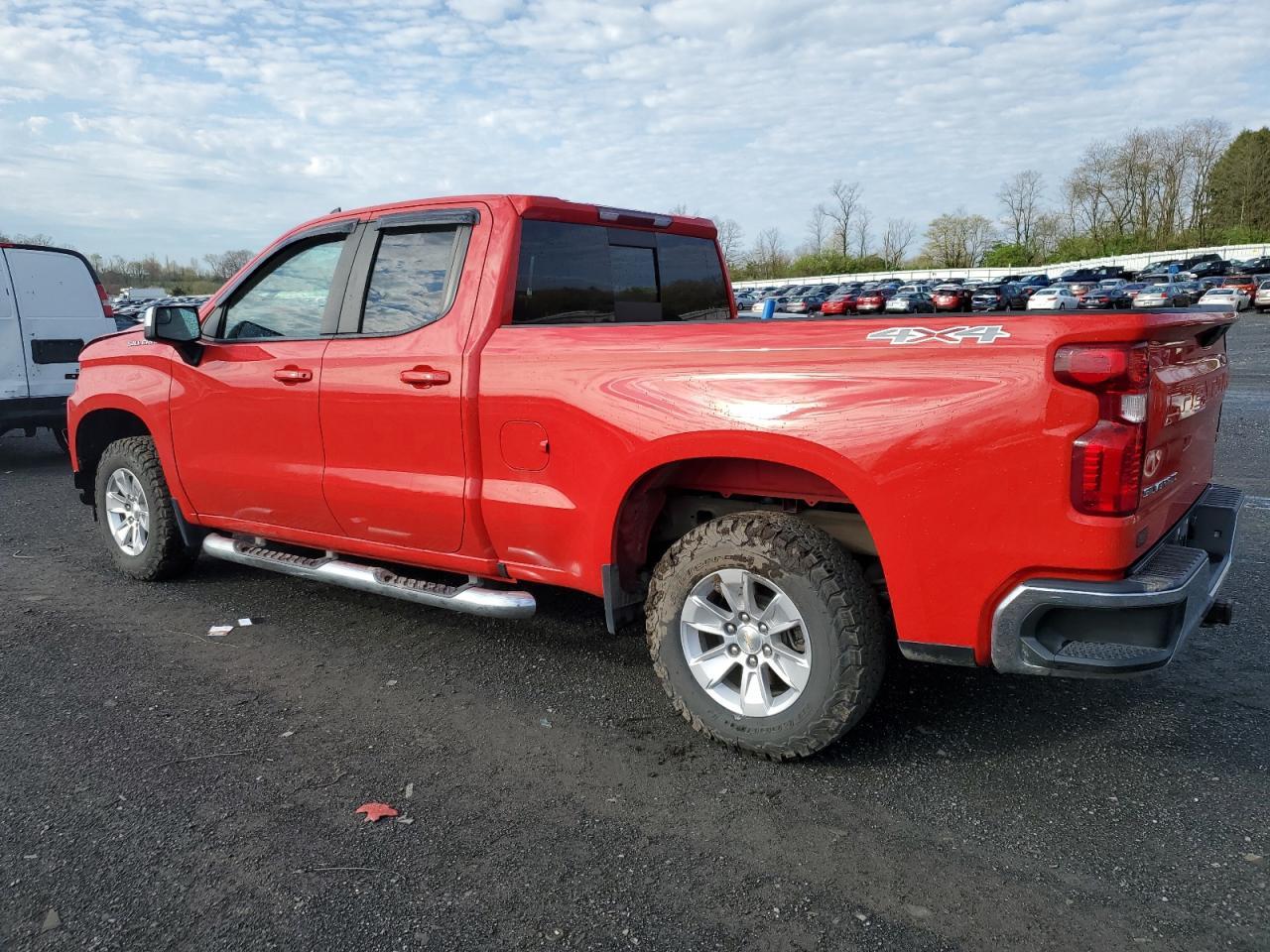 2019 CHEVROLET SILVERADO - Фото 2
