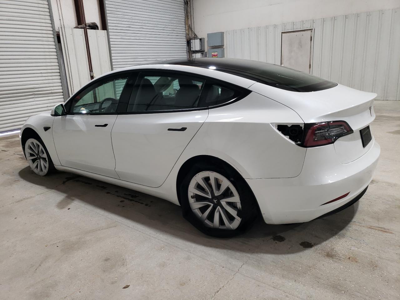 2023 TESLA MODEL 3 - Фото 2