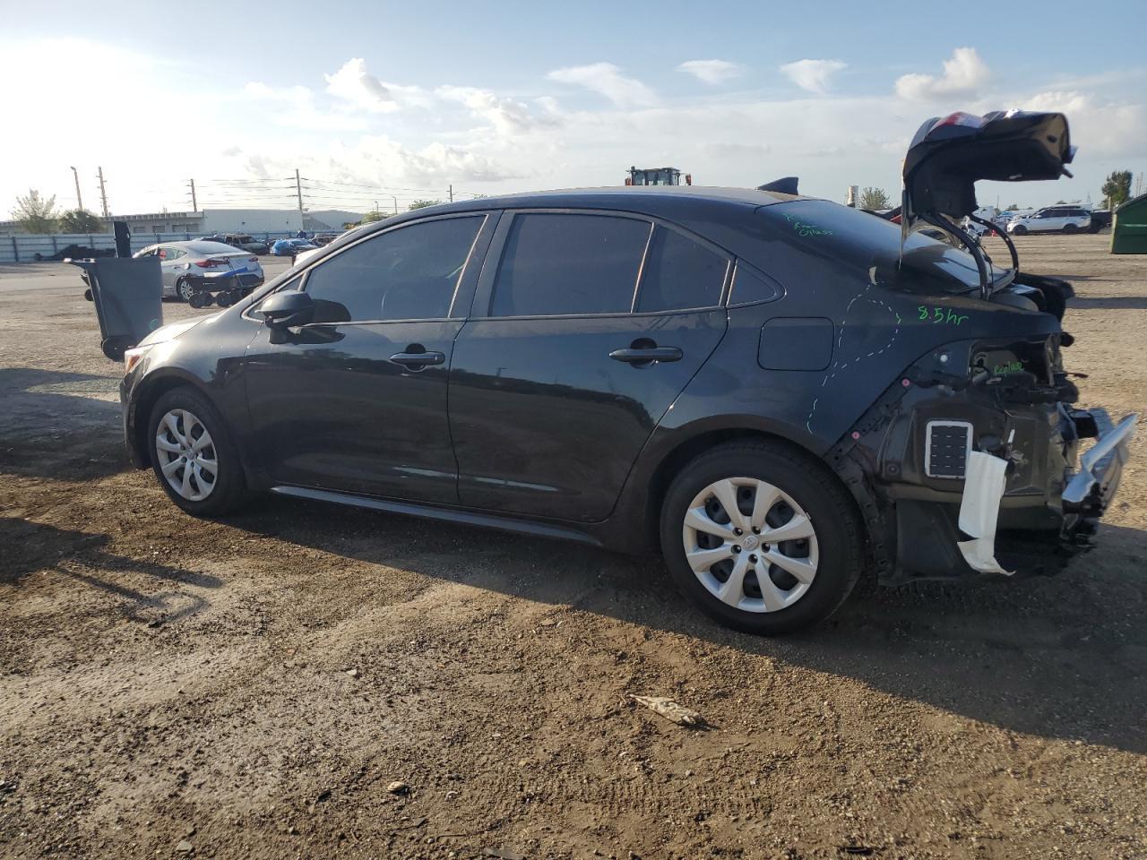 2022 TOYOTA COROLLA LE - Image 2