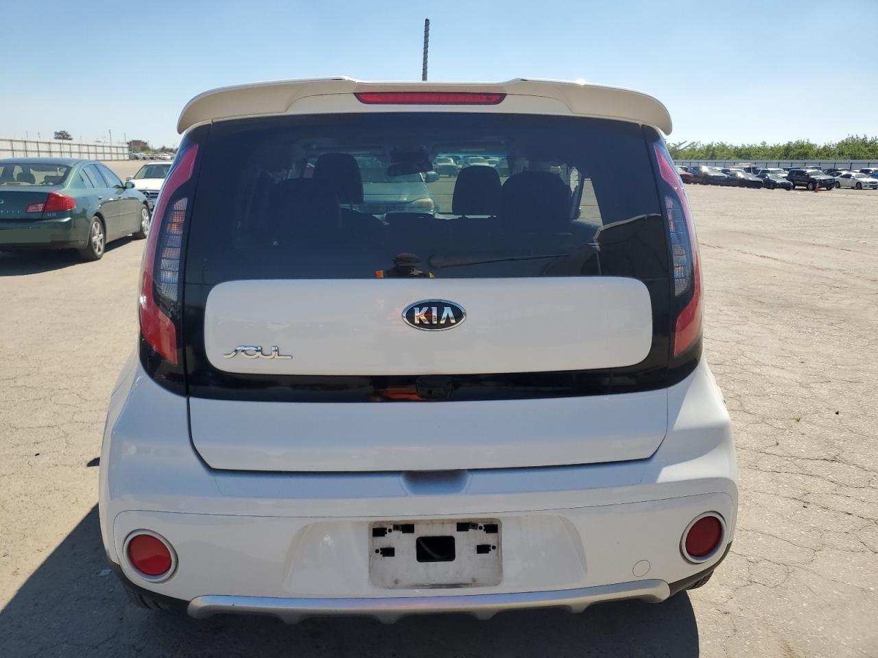 2017 KIA SOUL + - Фото 6