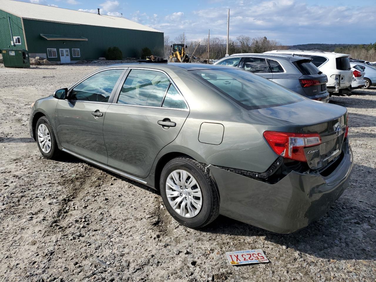 2013 TOYOTA CAMRY L - Фото 2
