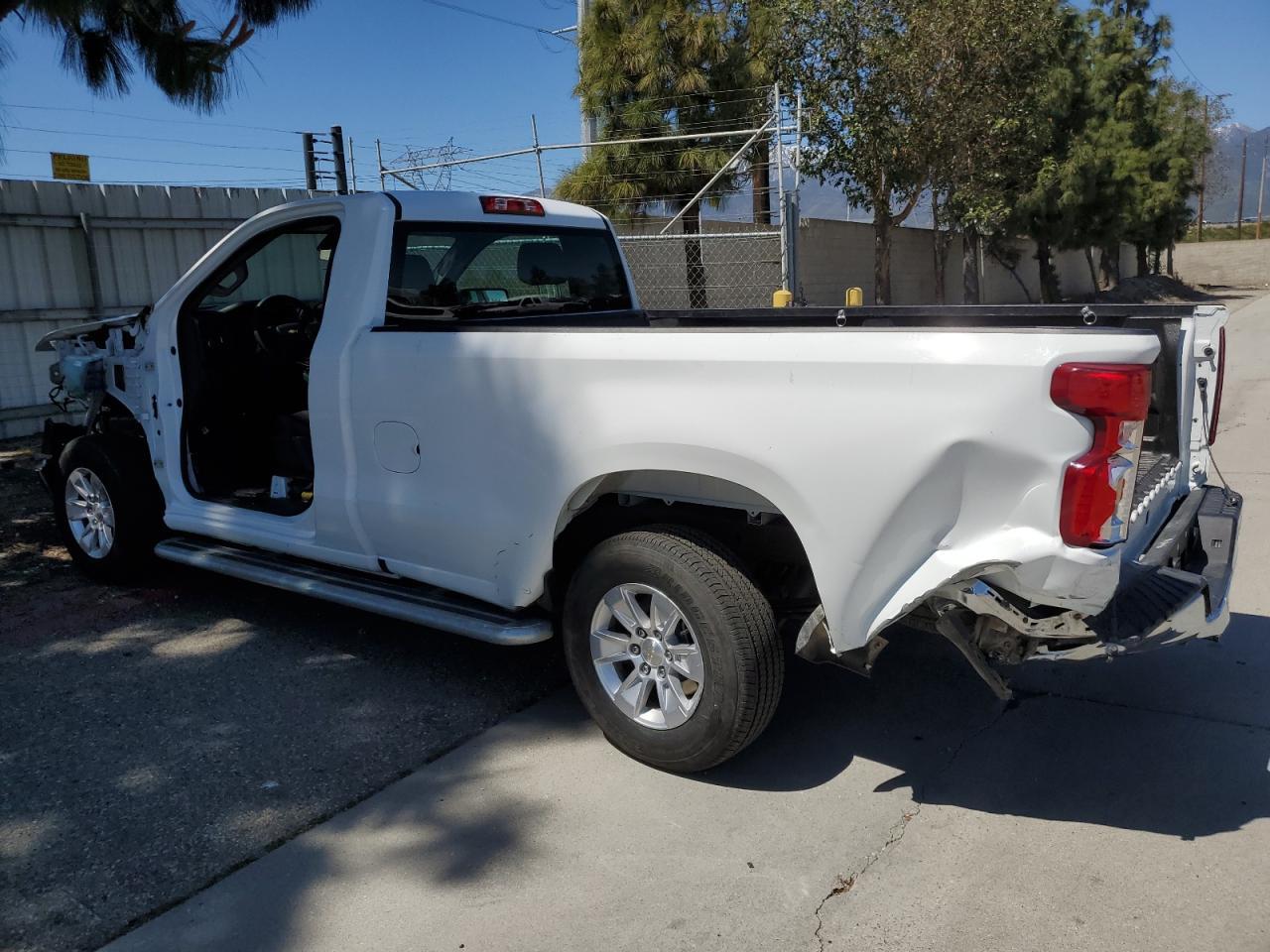 2023 CHEVROLET SILVERADO - Фото 2