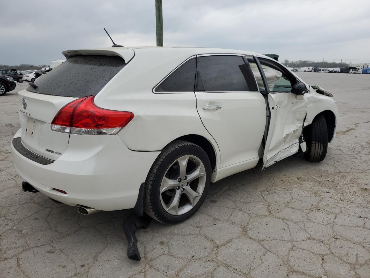 2012 TOYOTA VENZA LE - Фото 3
