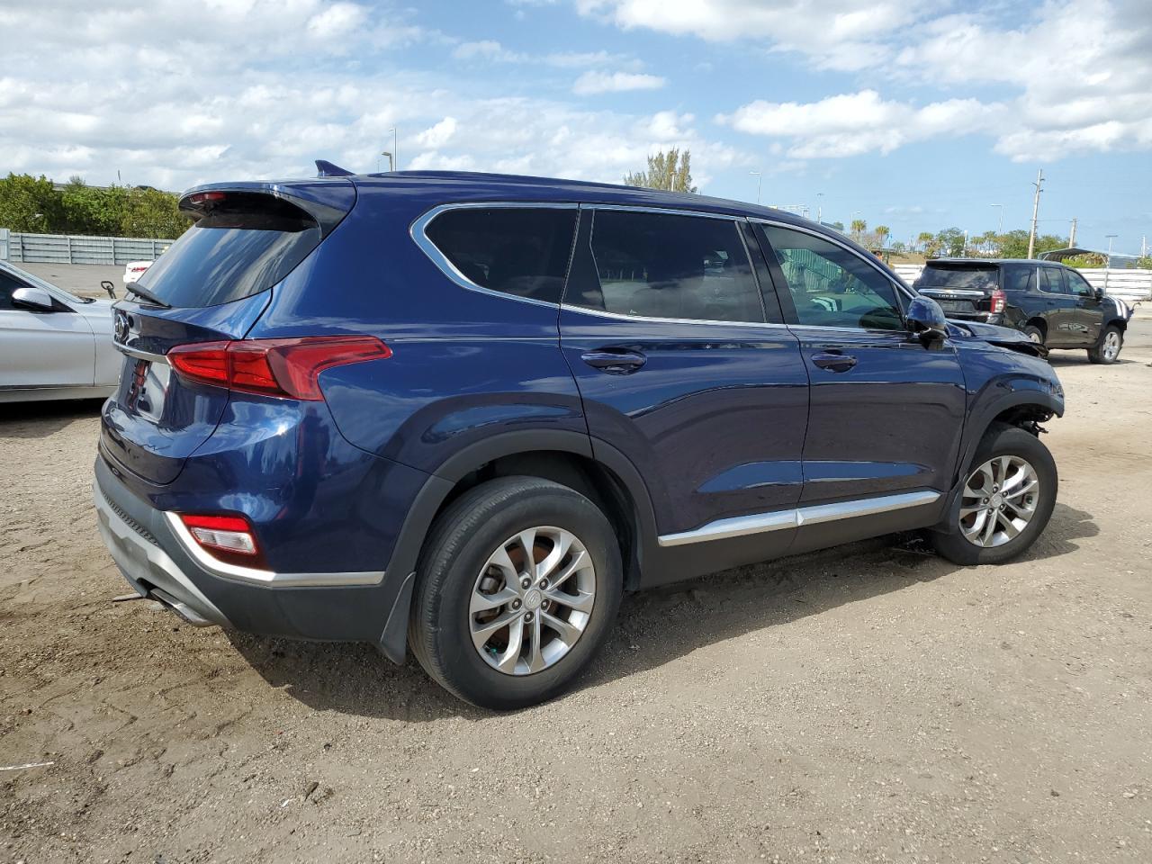 2020 HYUNDAI SANTA FE S - Image 3