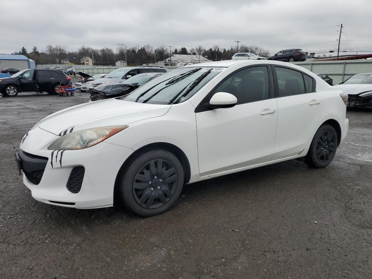 2013 MAZDA 3 I