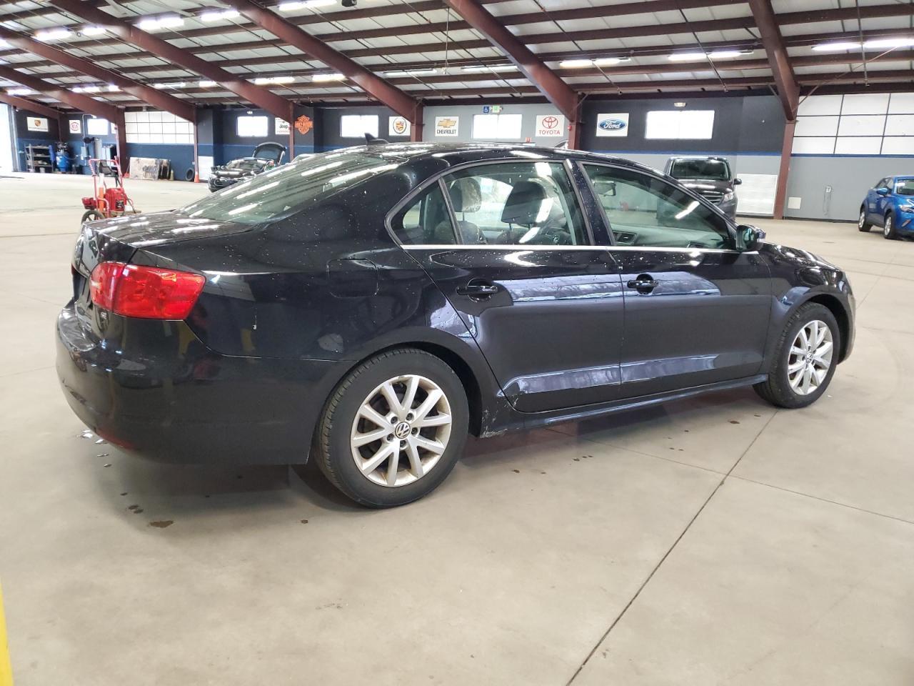 2014 VOLKSWAGEN JETTA SE - Image 3