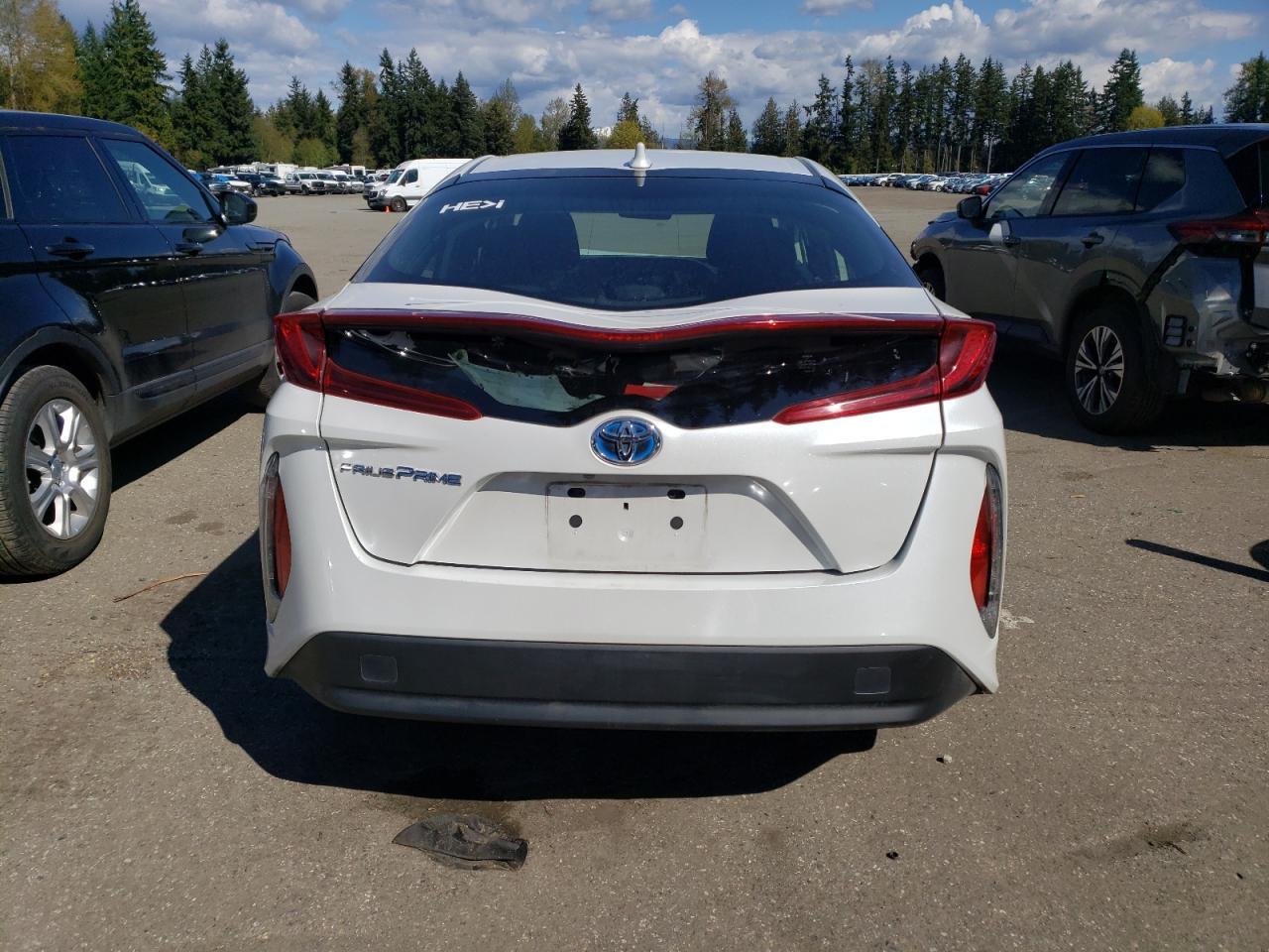 2022 TOYOTA PRIUS PRIM - Image 6