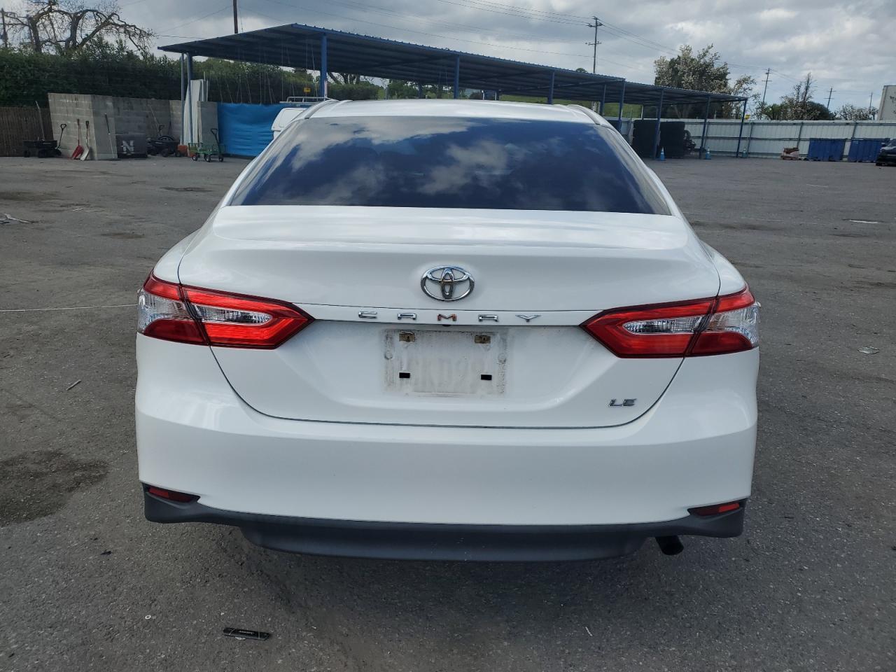 2018 TOYOTA CAMRY L - Image 6