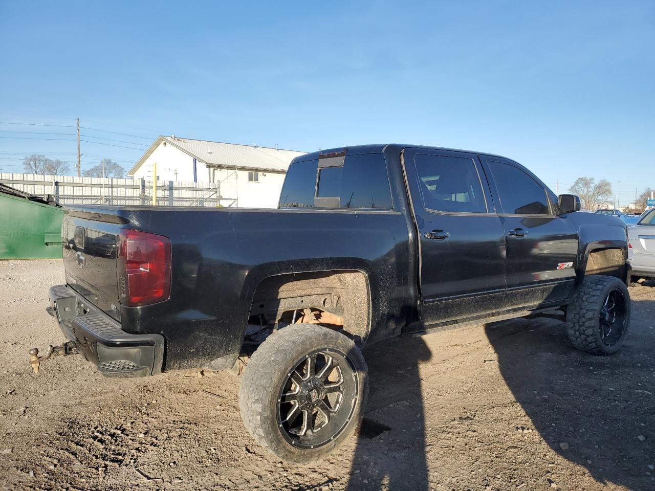2017 CHEVROLET SILVERADO - Image 3