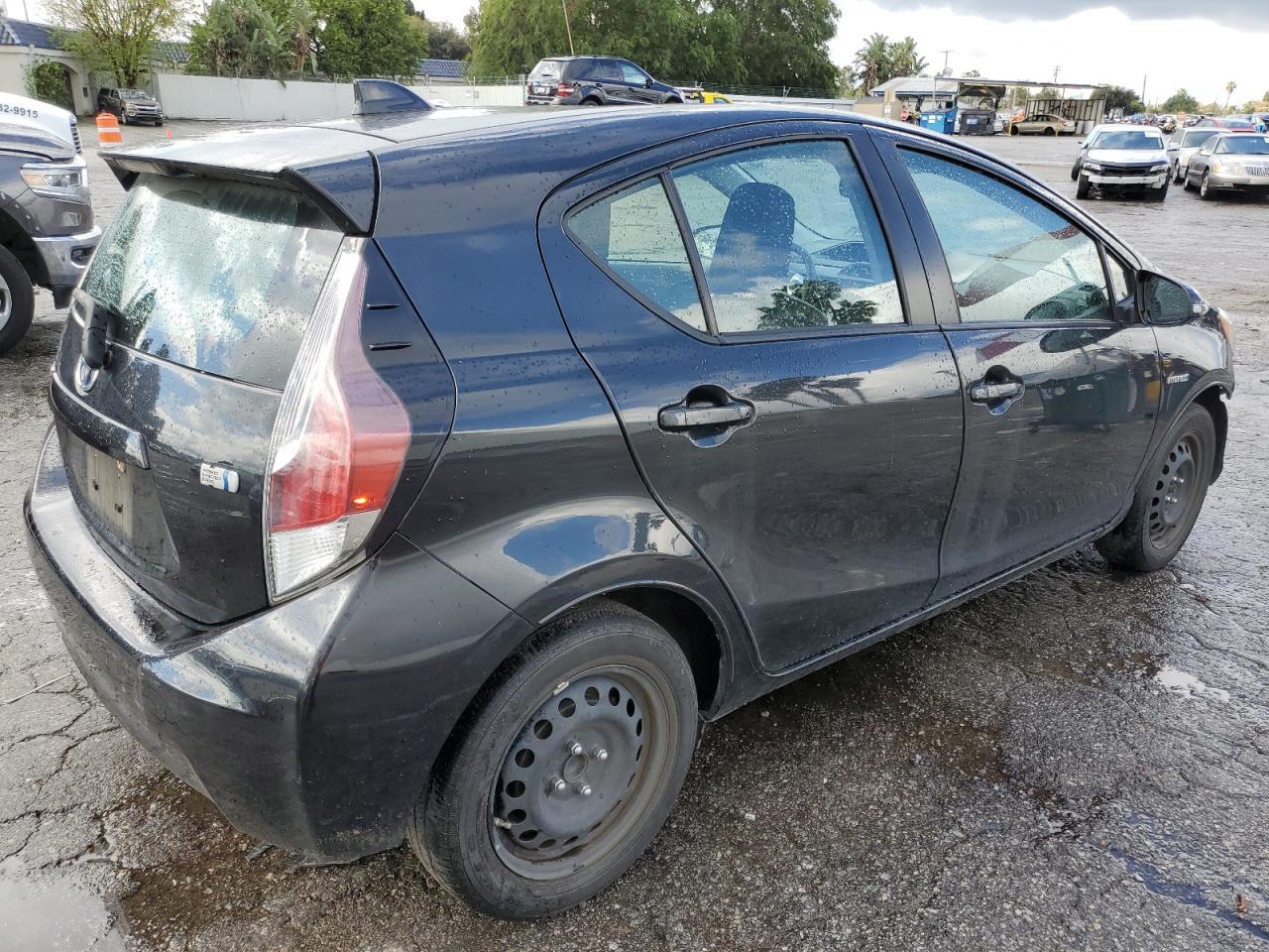 2016 TOYOTA PRIUS C - Фото 3