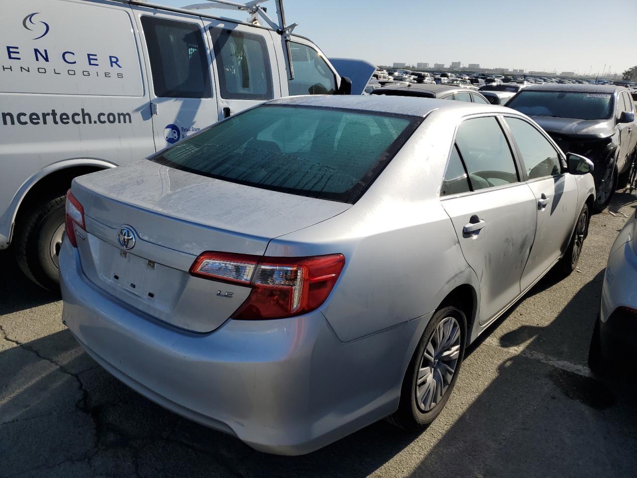 2012 TOYOTA CAMRY BASE - Фото 3