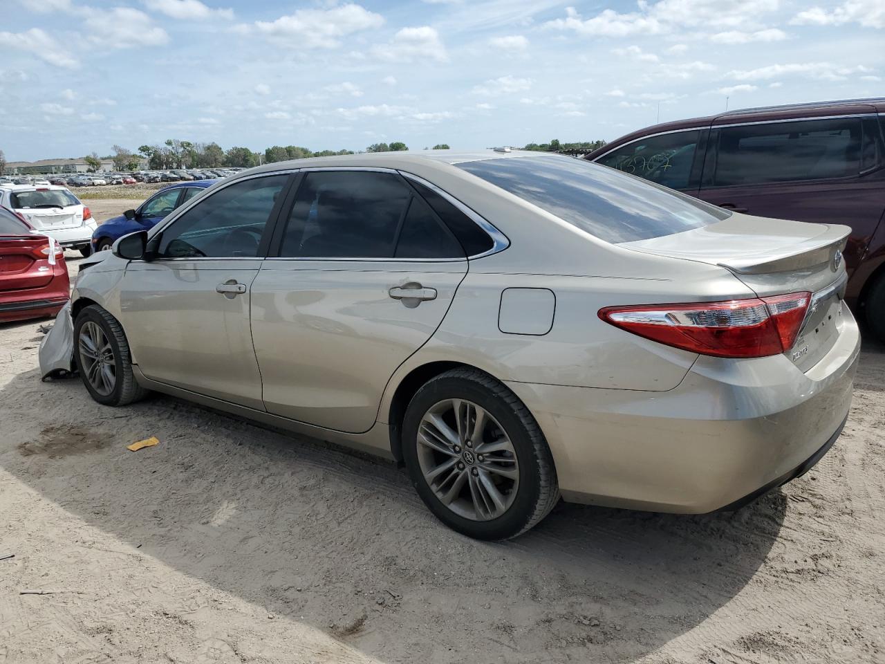 2017 TOYOTA CAMRY LE - Фото 2