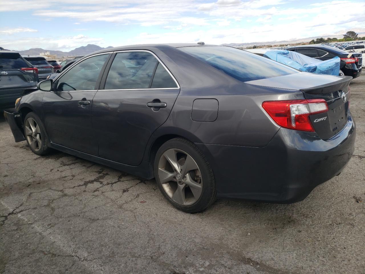 2014 TOYOTA CAMRY L - Фото 2