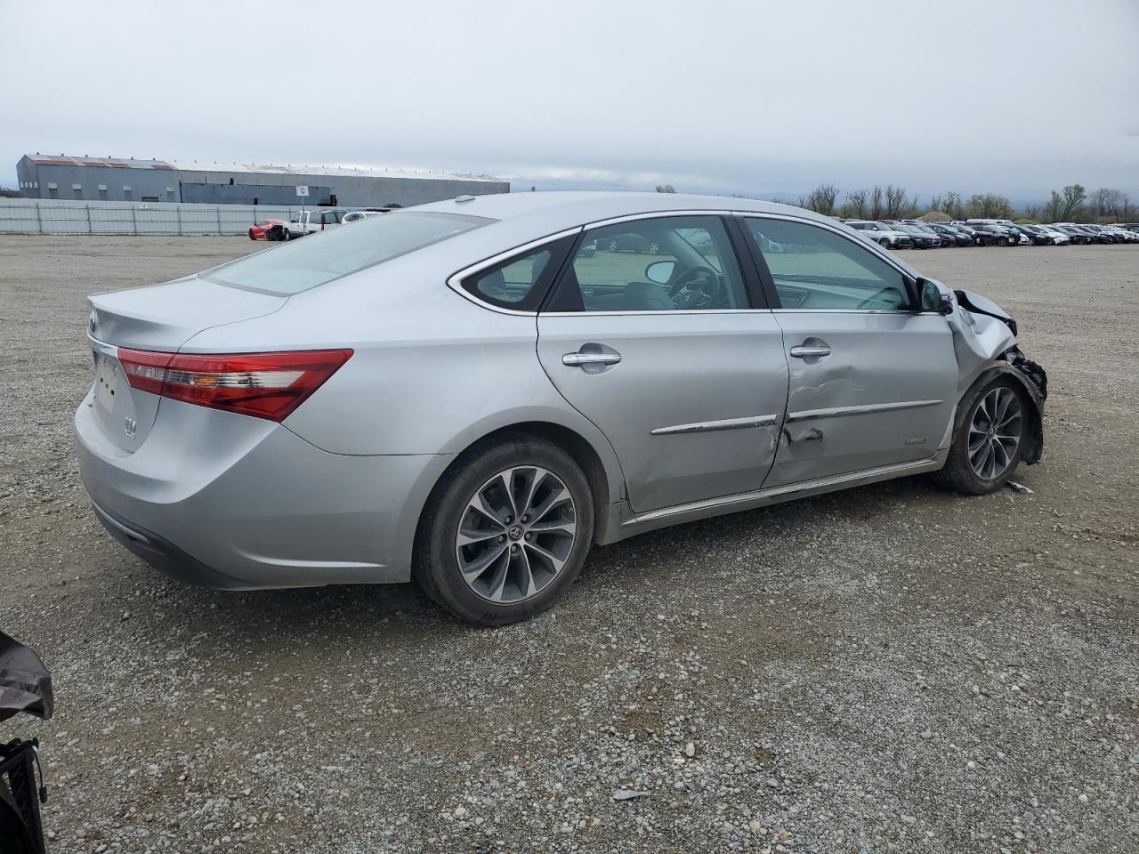 2016 TOYOTA AVALON HYB - Image 3