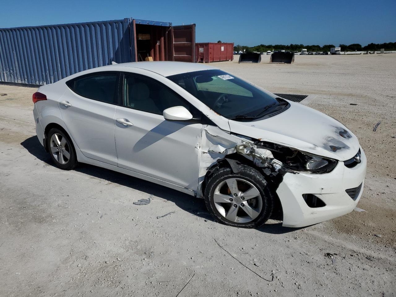 2013 HYUNDAI ELANTRA GL - Image 4