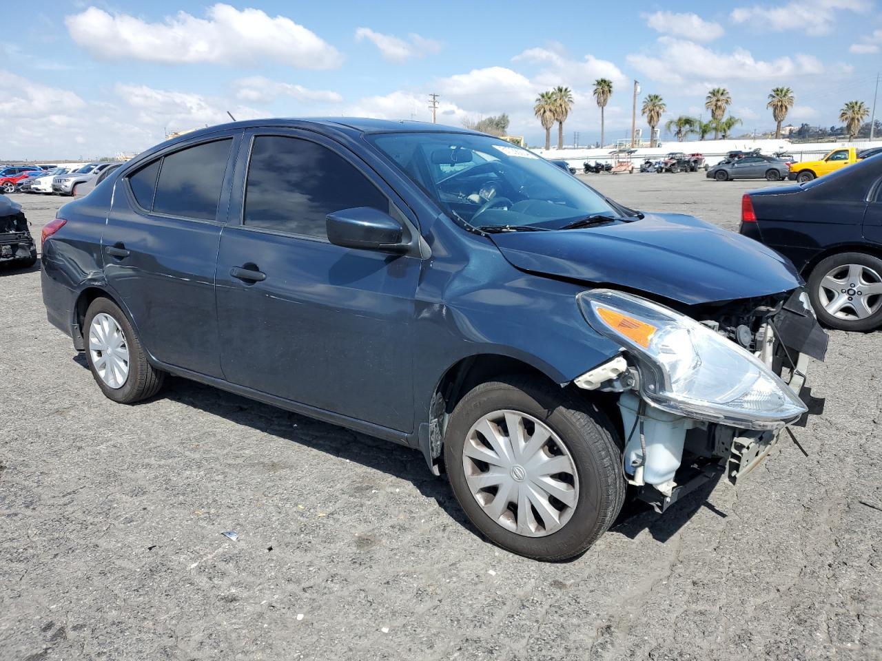 2016 NISSAN VERSA S - Фото 4