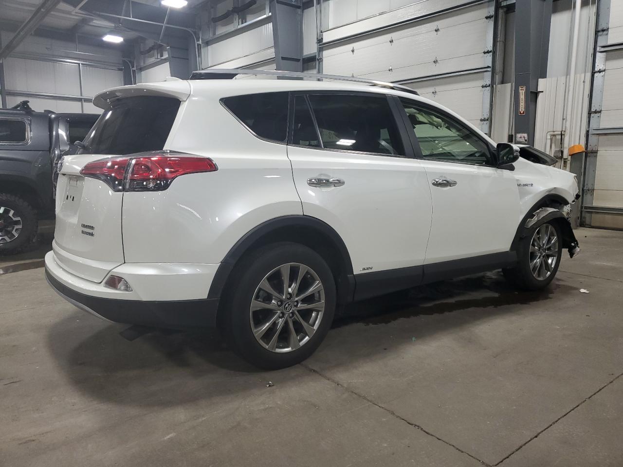 2017 TOYOTA RAV4 HV LI - Фото 3