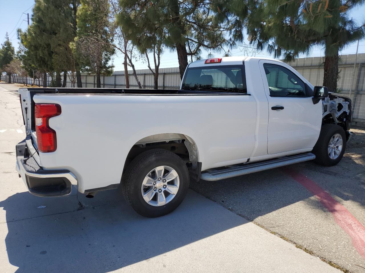 2023 CHEVROLET SILVERADO - Фото 3