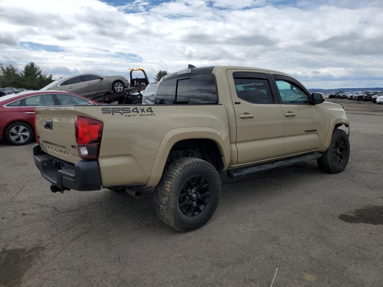 2019 TOYOTA TACOMA DOU - Фото 3