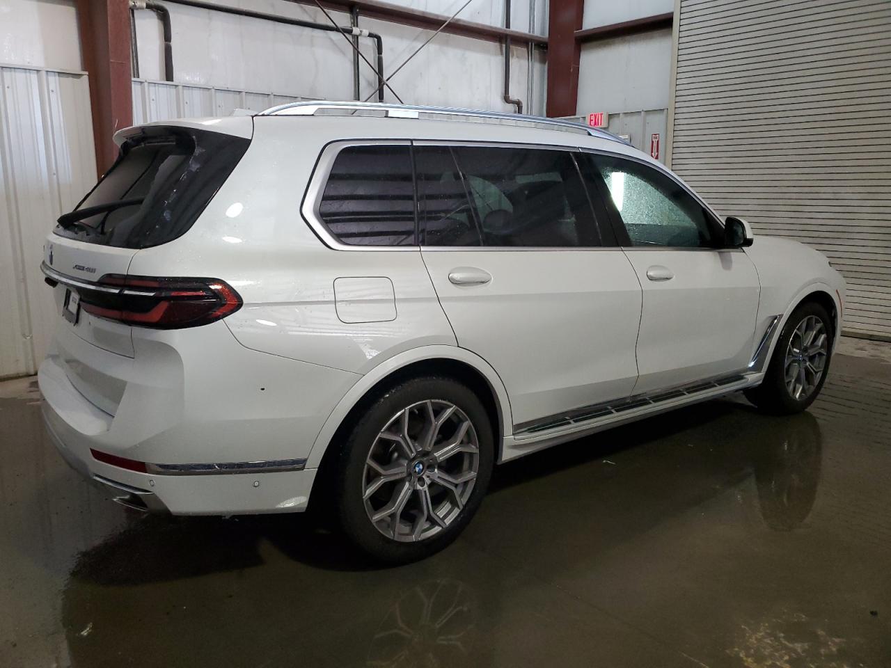 2024 BMW X7 XDRIVE4 - Image 3