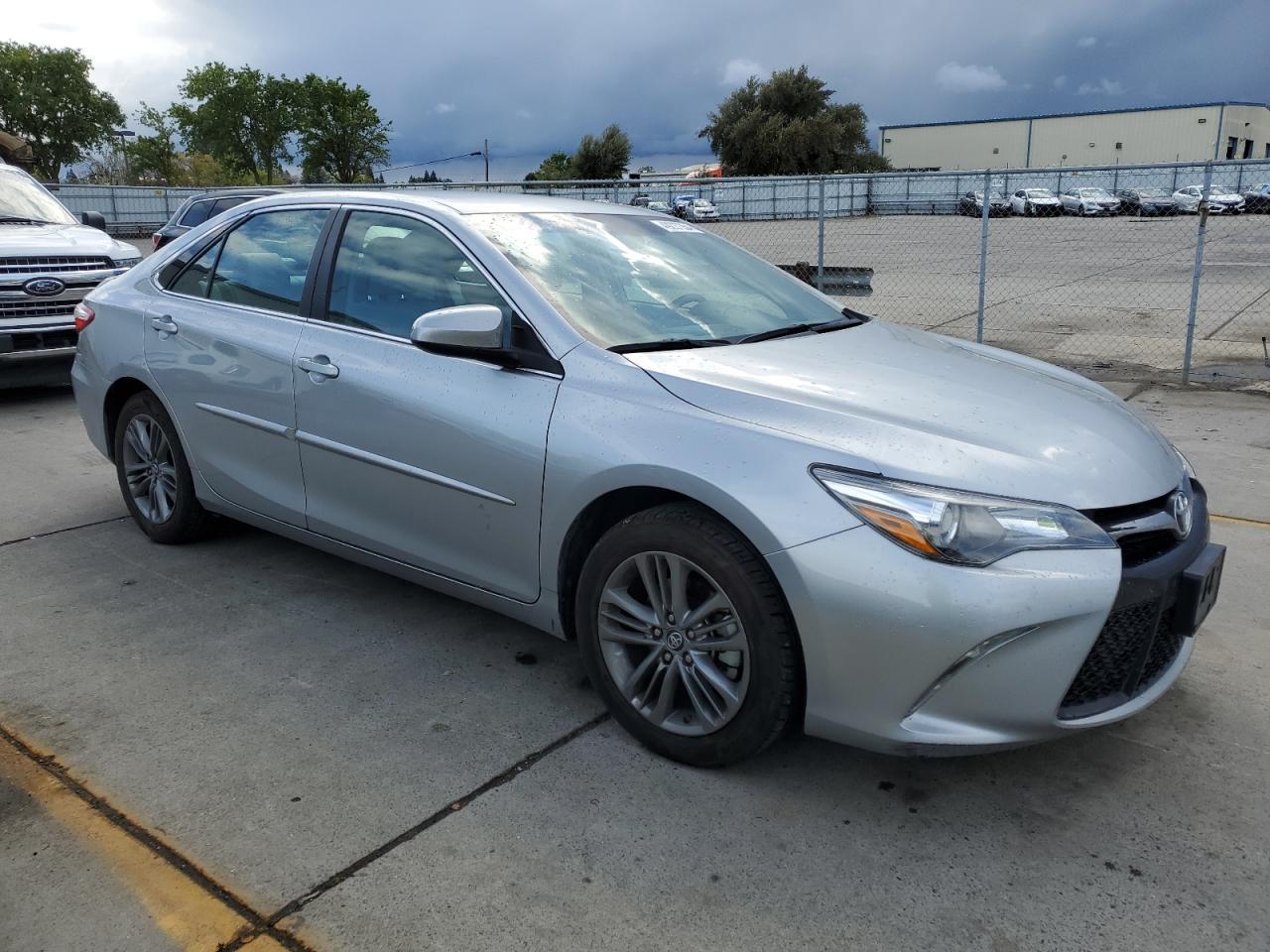 2016 TOYOTA CAMRY LE - Фото 4