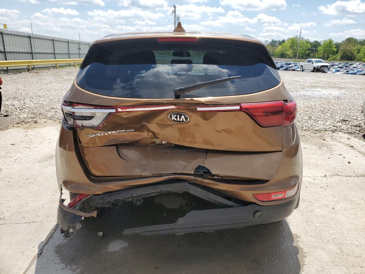 2017 KIA SPORTAGE L - Image 6