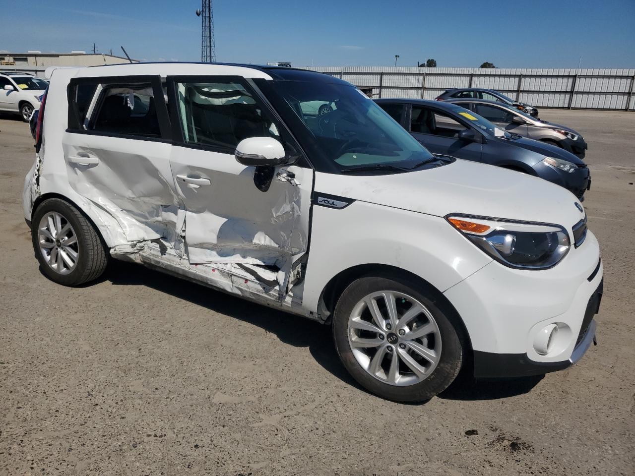 2017 KIA SOUL + - Фото 4
