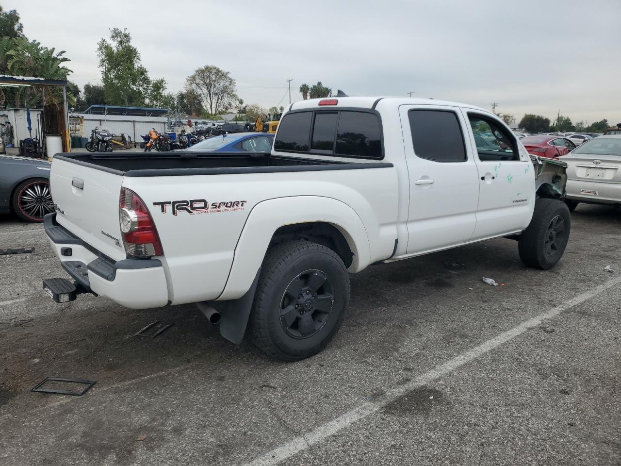 2014 TOYOTA TACOMA DOU - Фото 3