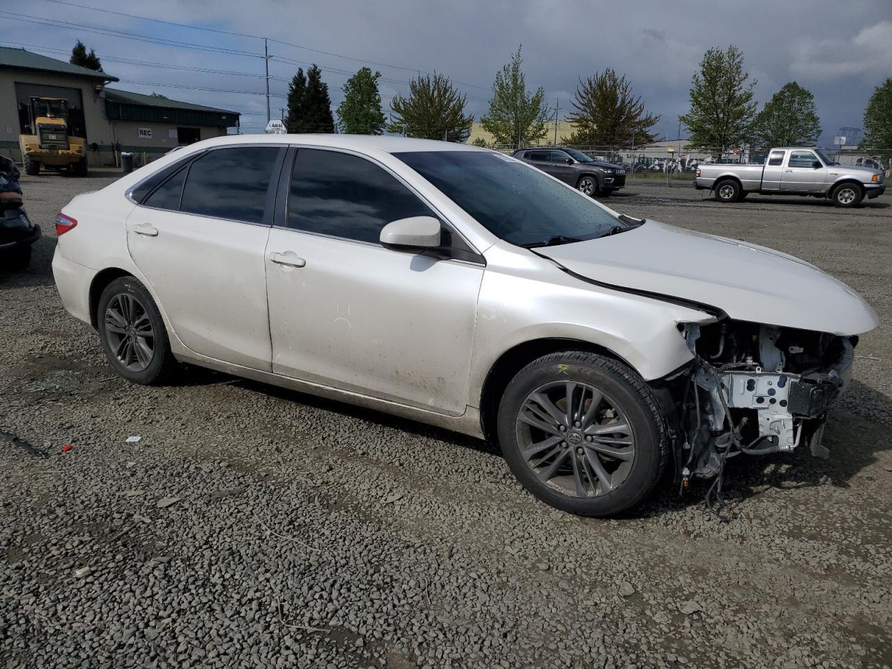 2017 TOYOTA CAMRY LE - Image 4