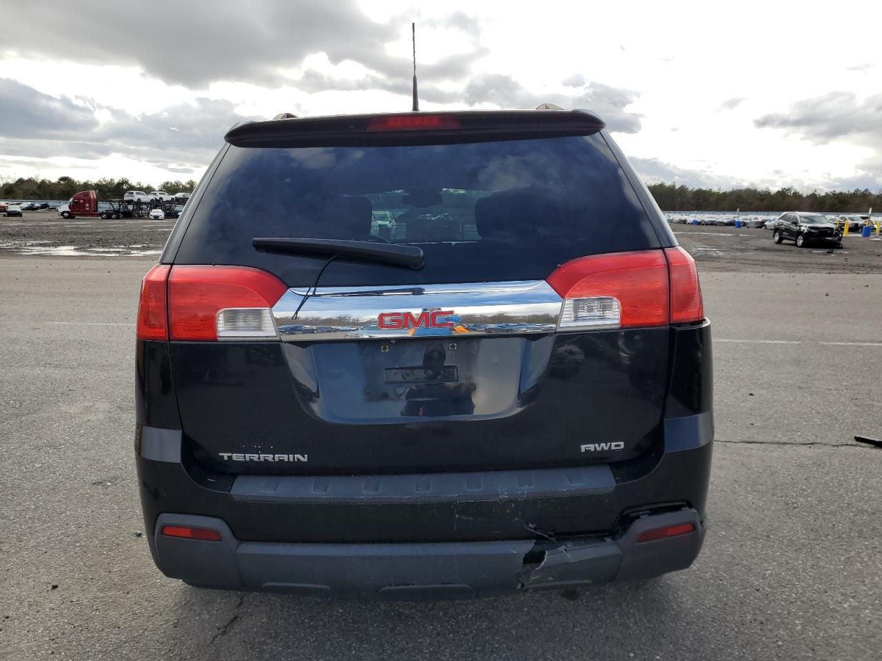 2014 GMC TERRAIN SL - Image 6