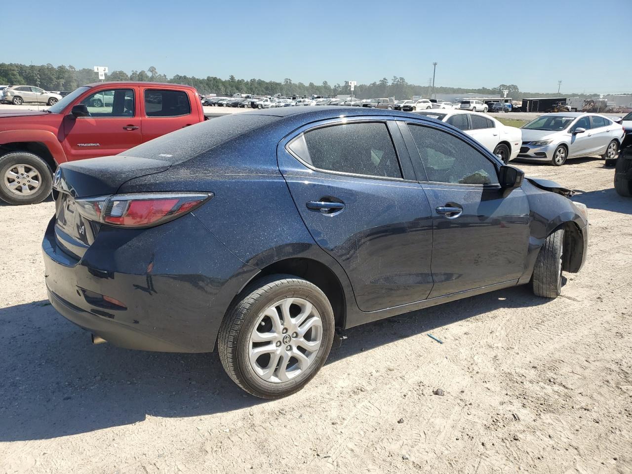 2017 TOYOTA YARIS IA - Фото 3