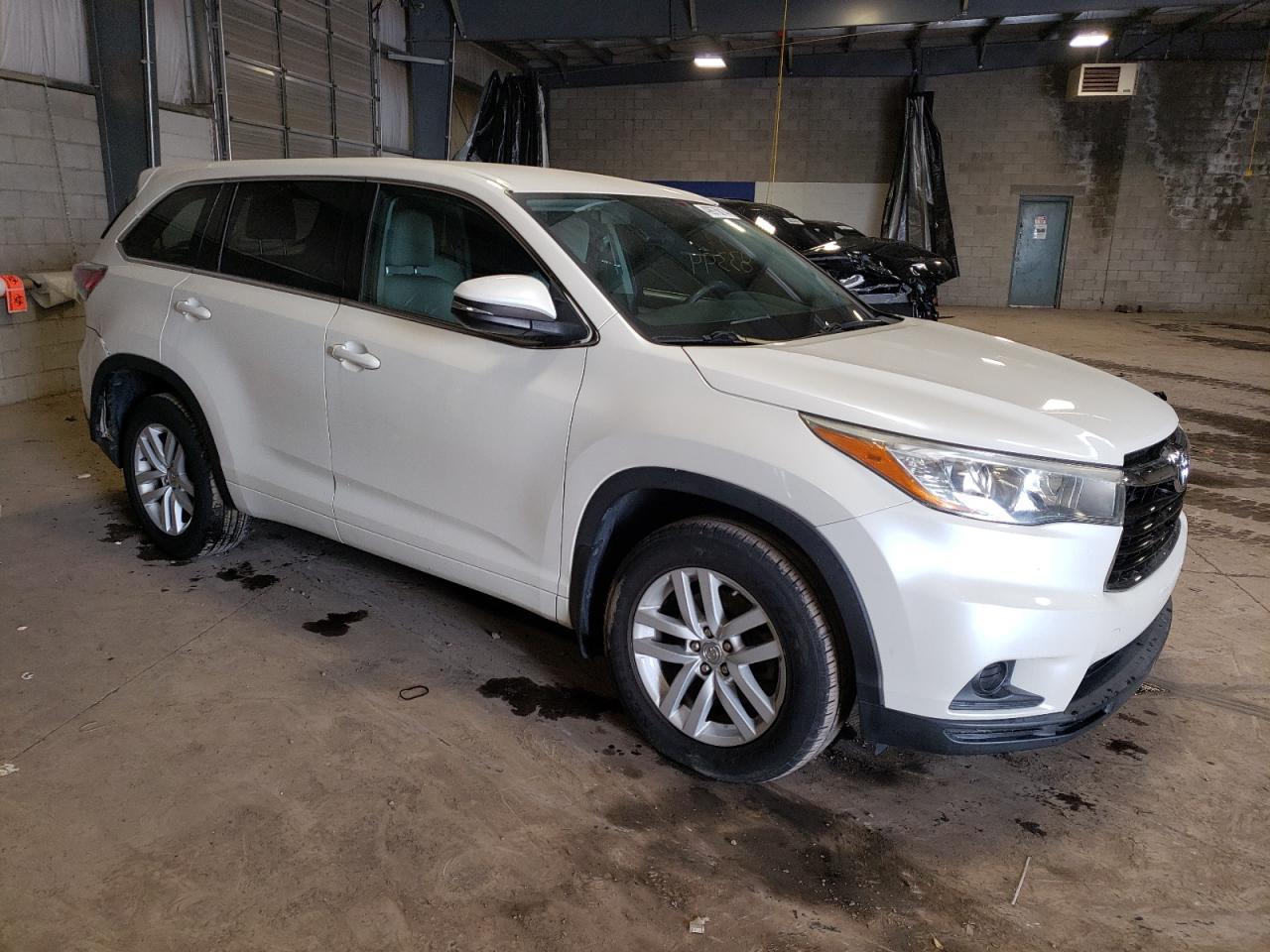 2015 TOYOTA HIGHLANDER - Фото 4