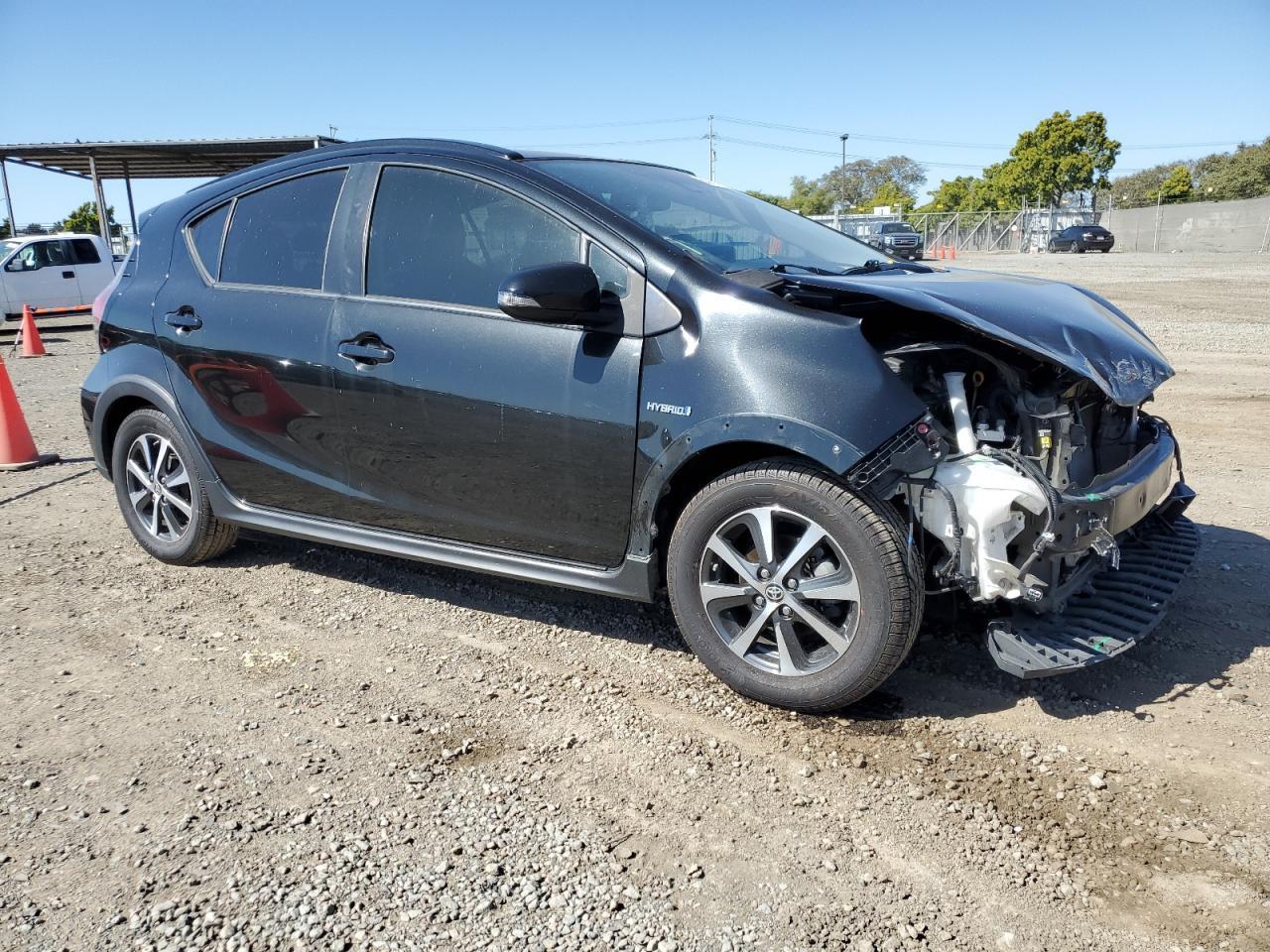 2019 TOYOTA PRIUS C - Image 4