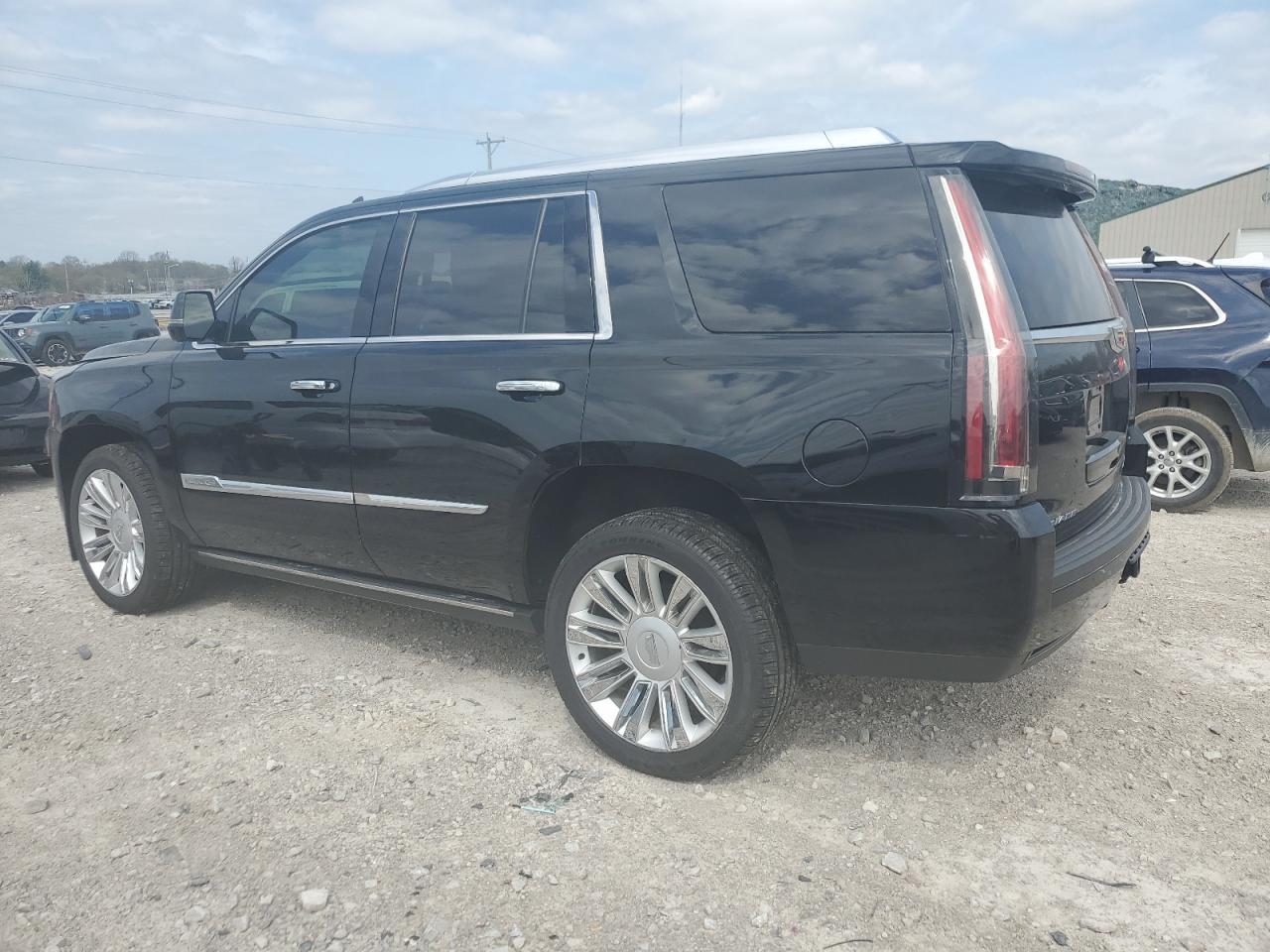 2016 CADILLAC ESCALADE P - Image 2