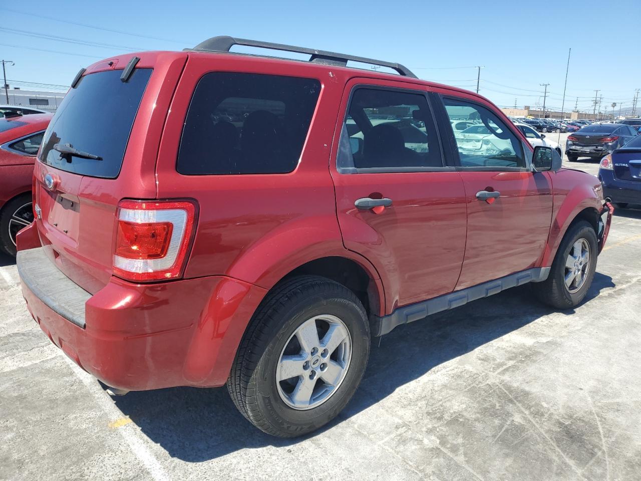 2010 FORD ESCAPE XLT - Фото 3