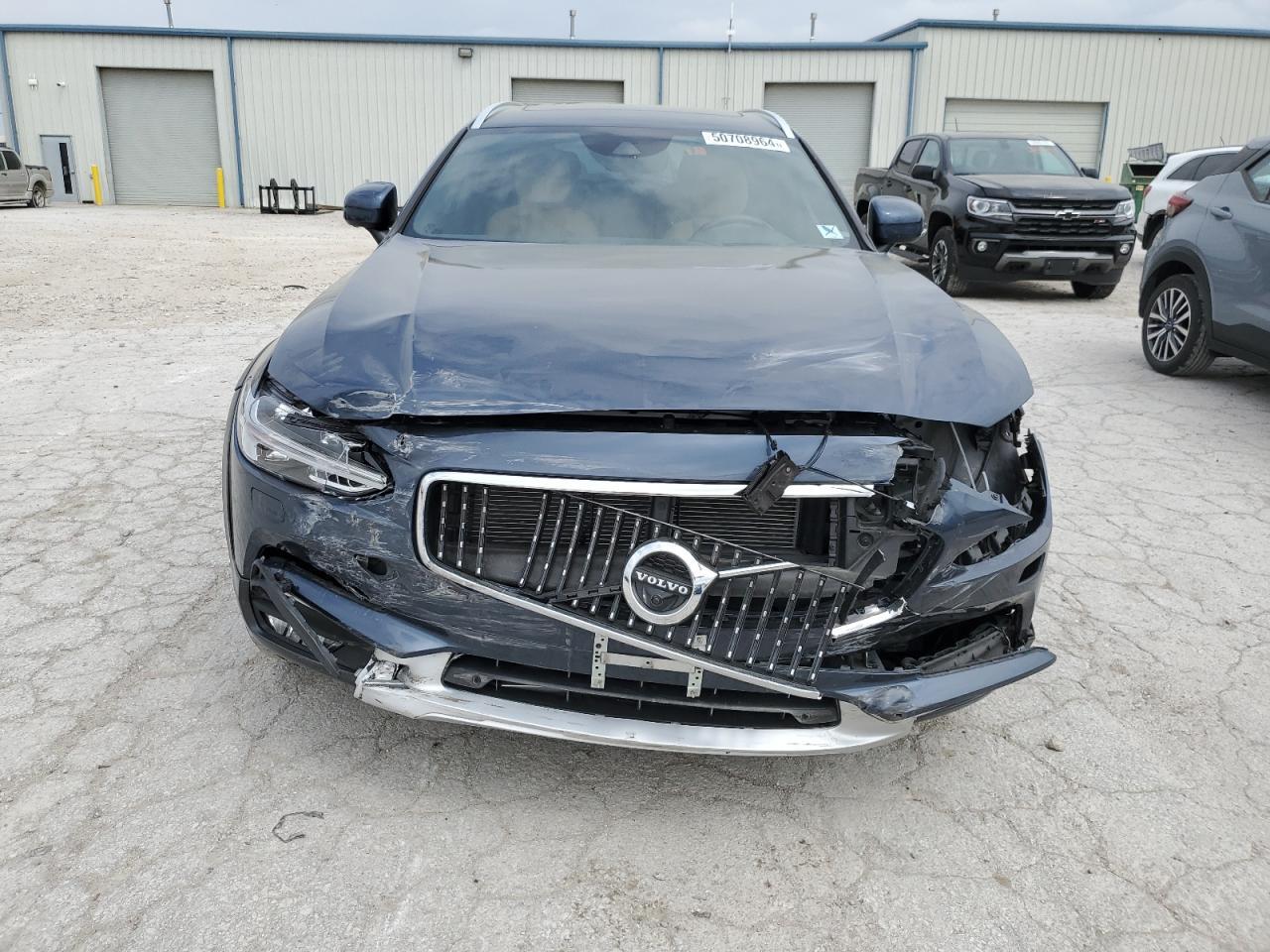 2020 VOLVO V90 CROSS - Фото 5