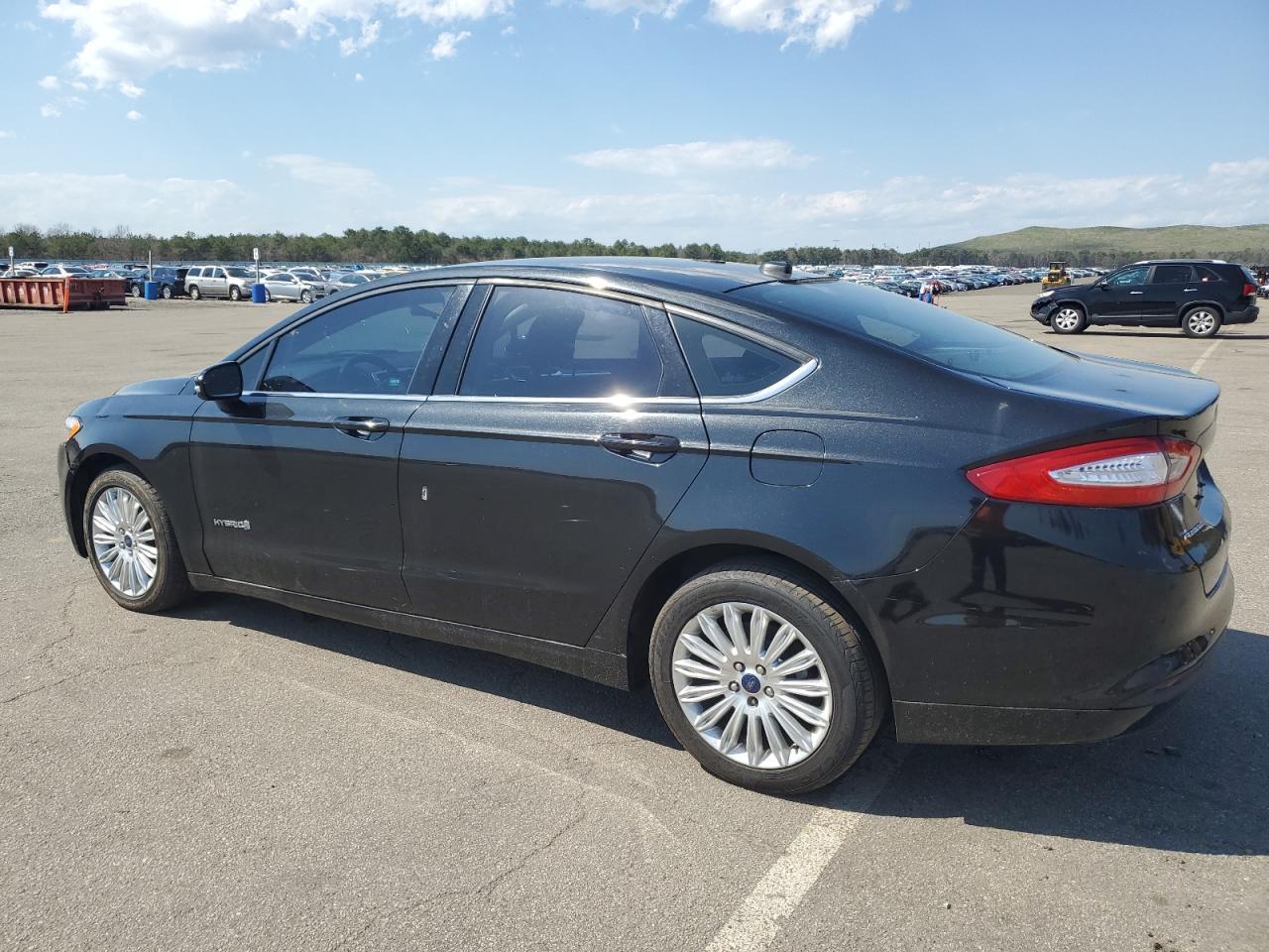2013 FORD FUSION SE - Image 2