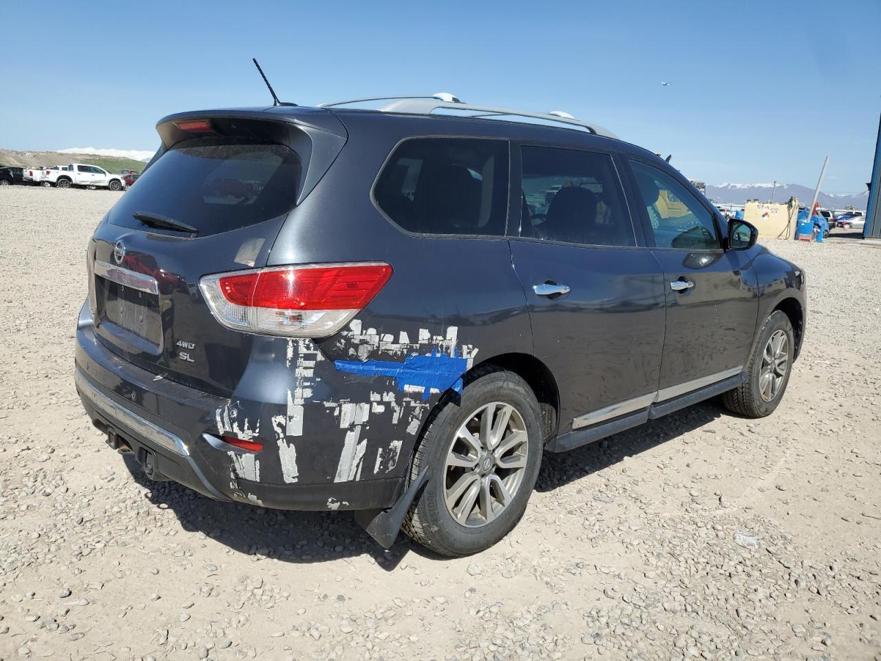 2013 NISSAN PATHFINDER - Фото 3