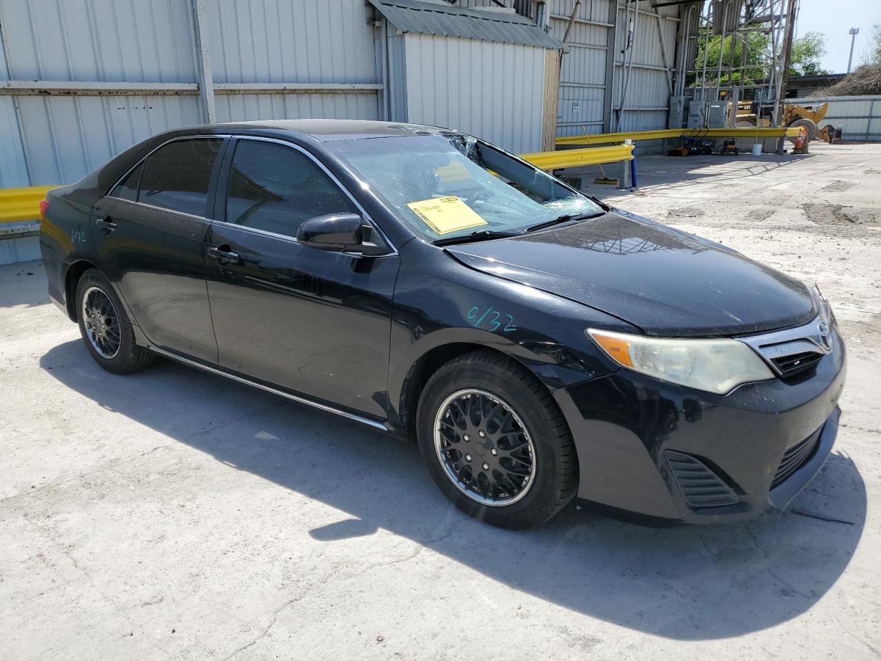 2014 TOYOTA CAMRY L - Фото 4