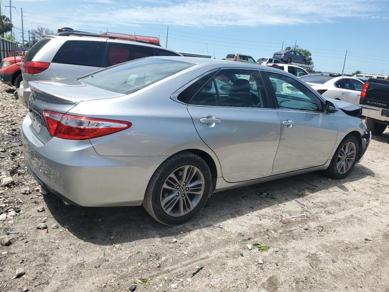 2016 TOYOTA CAMRY LE - Фото 3