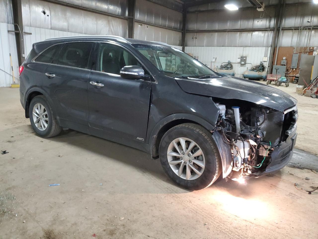 2017 KIA SORENTO LX - Фото 4